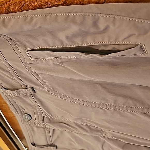 Patagonia pants - Picture 2 of 9